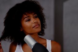 healthiest-way-to-dry-your-hair
